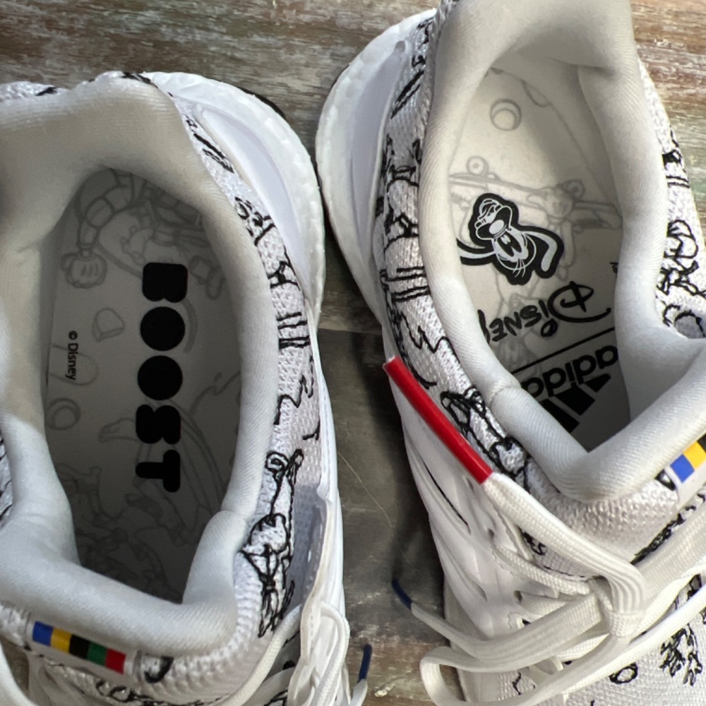Sneakers - Picture 4 of 7